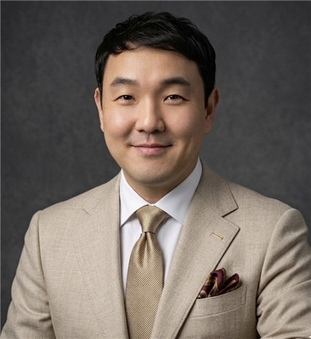 Broker Profile Photo