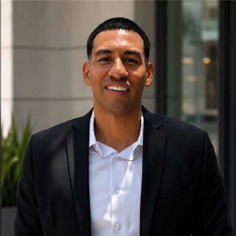 Broker Profile Photo