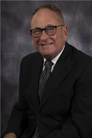 Broker Photo
