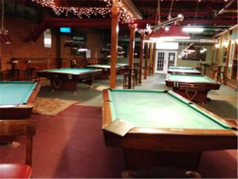 Pool Hall, Bar, dance club 25140in Worcester County, Massachusetts