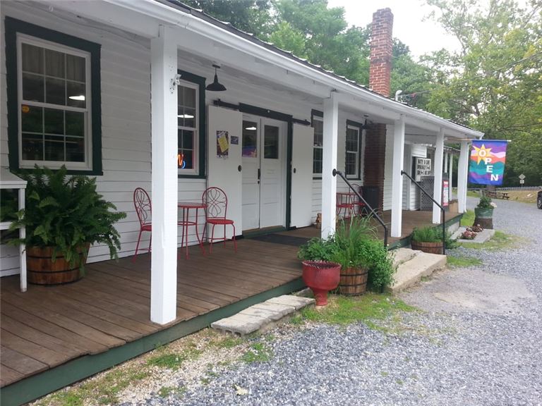 Quaint General Store and Cafe For Sale in Natural Bridge Station