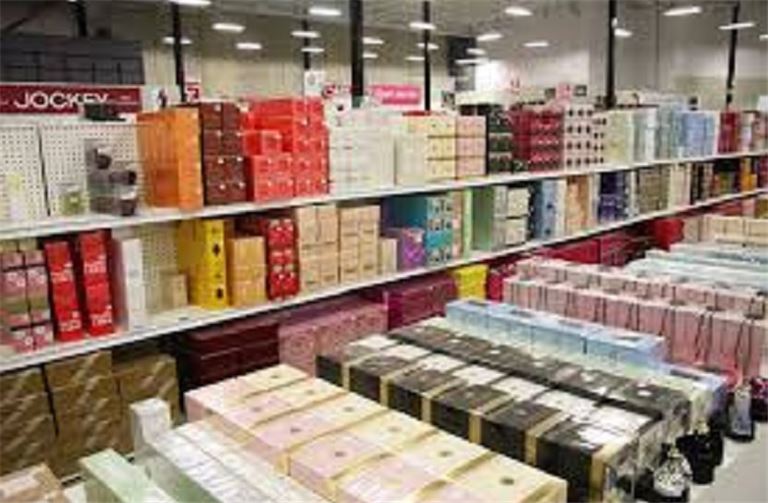 Wholesale/retail cosmetic company loyal customer base - Nassau Co