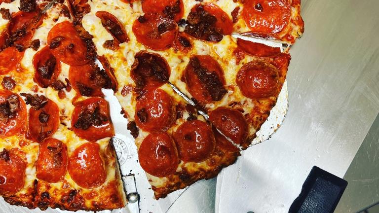 Established Pizzeria in a Great Location!