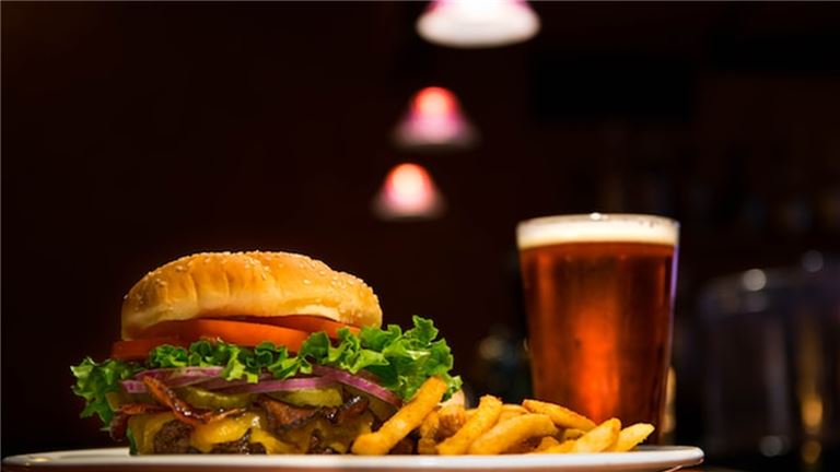 Turnkey Restaurant & Bar For Sale with Liquor License!!