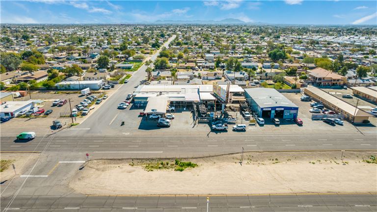 $850,000 PRICE REDUCTION! Hard Corner NR 2, Major Freeways 26# Yrs.