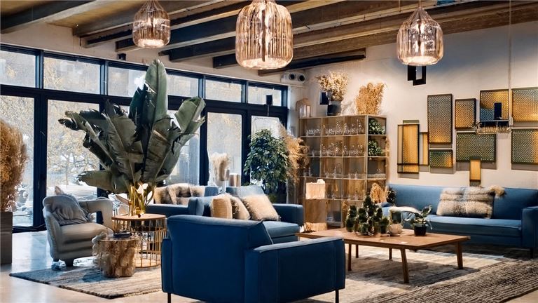 UNDER CONTRACT Santa Fe Showroom Serving the Design-Build Community