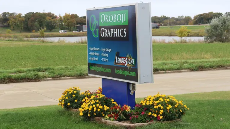 Signs & Vehicle Wraps