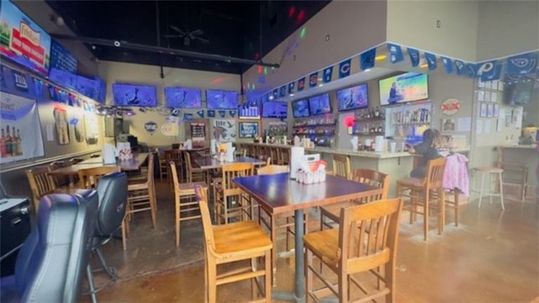 REDUCED! Established Pizza and Sports Bar Business for $665K!
