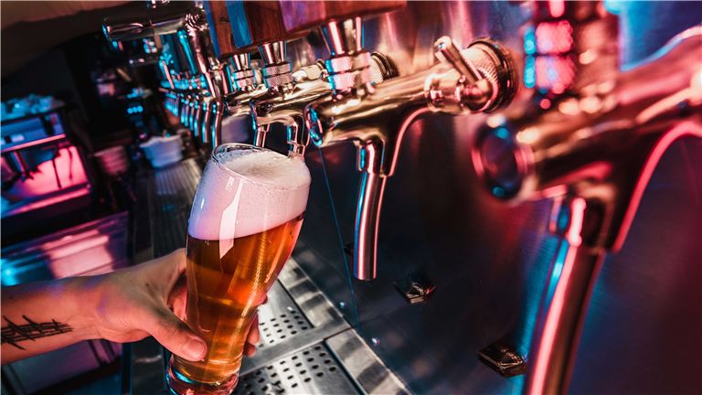Restaurant and Brewery, Established in 2000 - 4,000 Sqft plus Patio