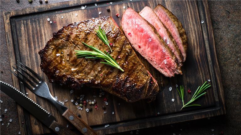 Full-Service Steakhouse