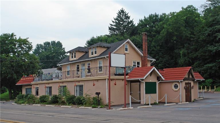 Turn Key restaurant with Class C Liquor License, Real Estate for sale!