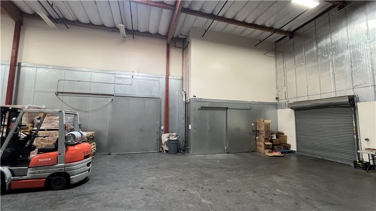 High Quality Restaurant Supply Business For Sale