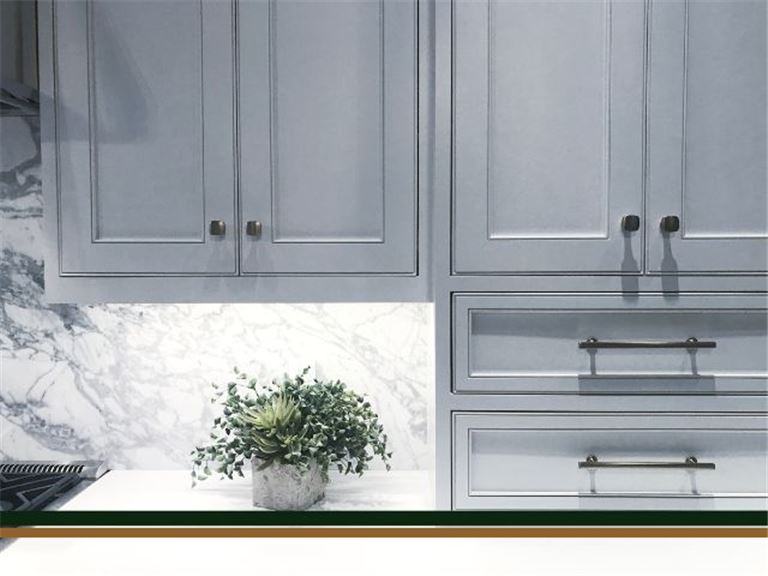 Custom Cabinet & Bathroom Hardware Distributor