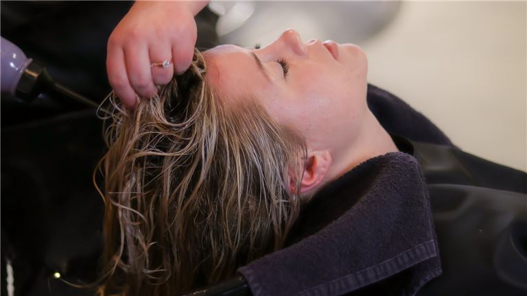 Large Rental Turnkey salon in Affluent Beach city , Full service,