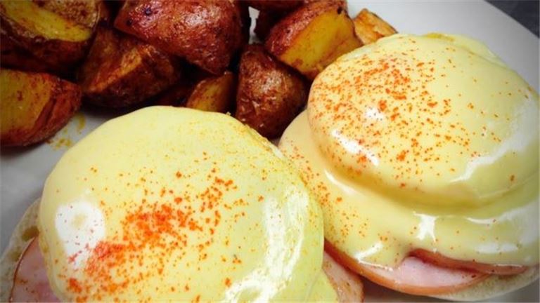 Popular Bistro in Downtown District