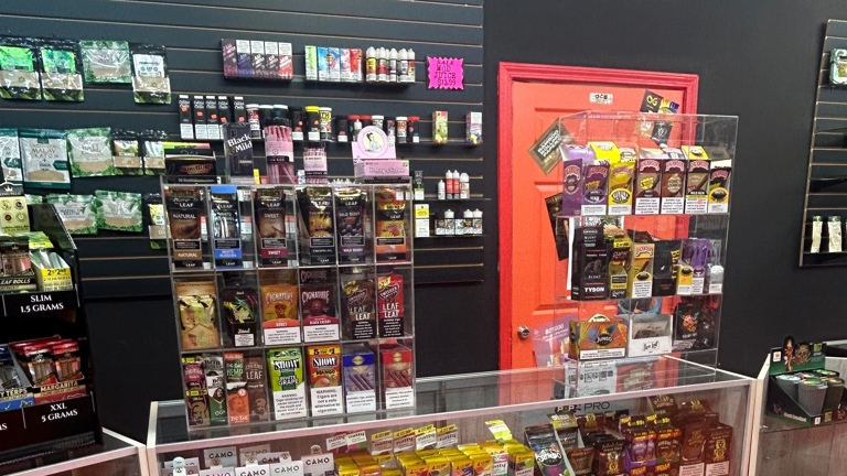 Smoke shop in one of fastest growing suburbs in country.