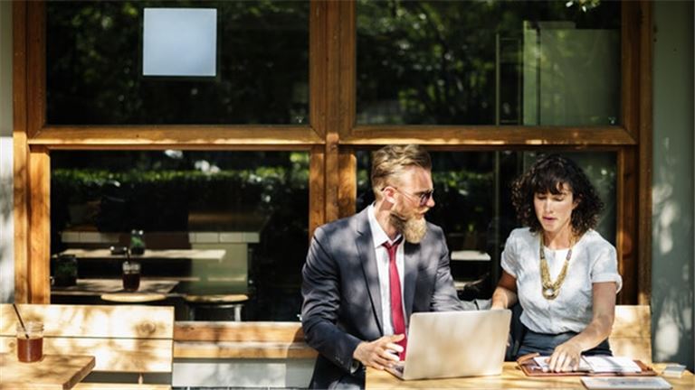 Established Bottle Shop and Wine Store with 2COP and Full Kitchen