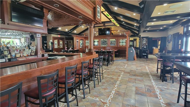 5,000 SF Restaurant & Bar