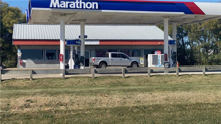 Marathon Gas Station With Liquor & Video Gaming