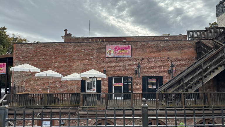Limited Kitchen Food Restaurant or ToGo Takeout in downtown Sacramento