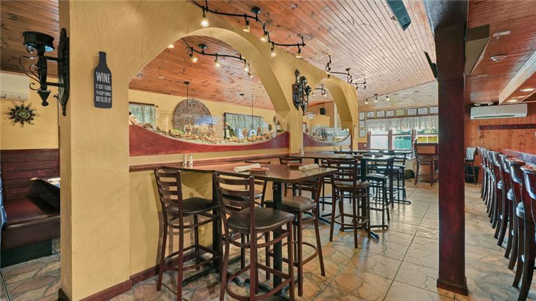 IALIVE Established American Restaurant