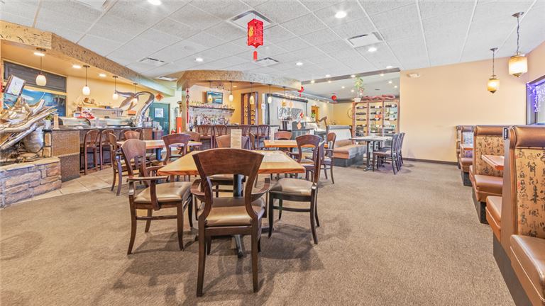 Successful Chinese Restaurant with liquor license.