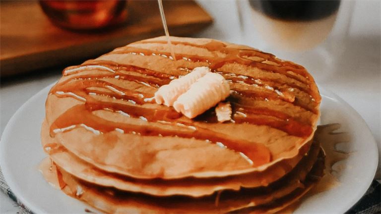 ***Fantastic Breakfast /Lunch $220K+ Profit and growing!***