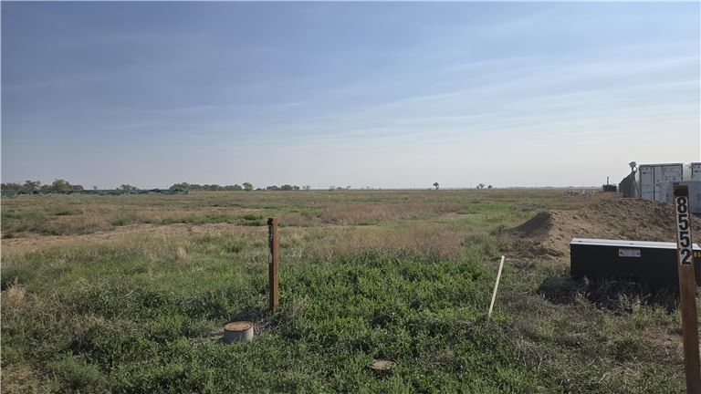 Opportunities Unlimited with this great parcel of land