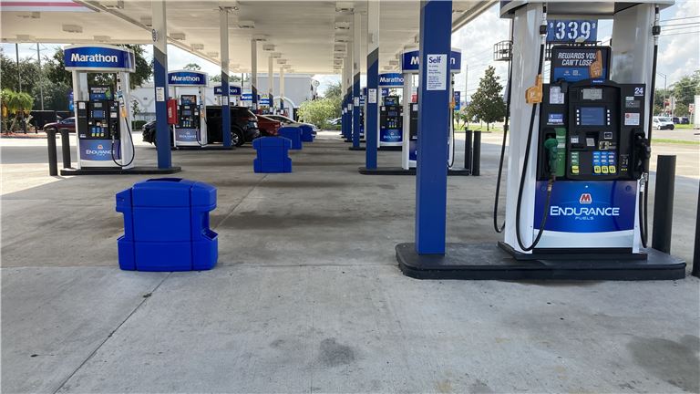 REDUCED PRICE! Busy Marathon Gas In Orlando