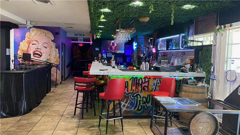 Great Location  Heart Of Lake Elsinore Mexican Restaurant 47 Liquor