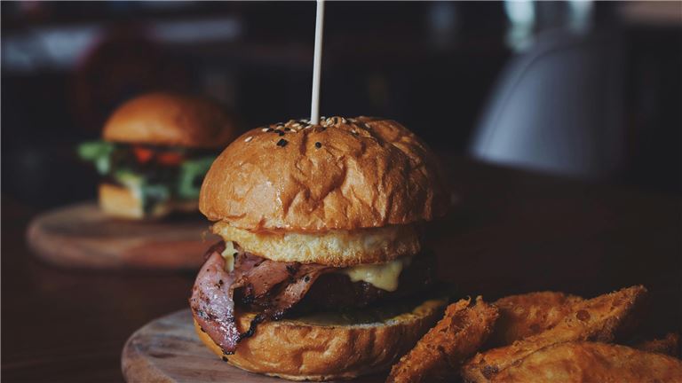 Bar/ Restaurant North of Philadelphia