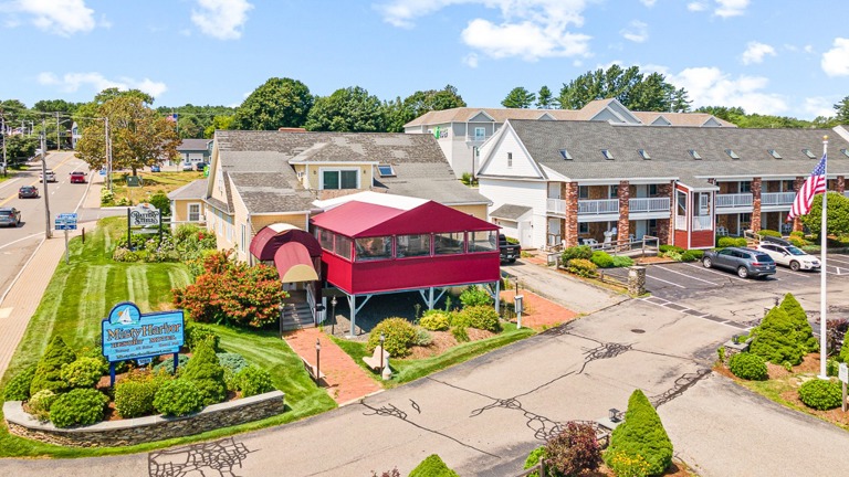 Turn-Key Restaurant & Residential Unit