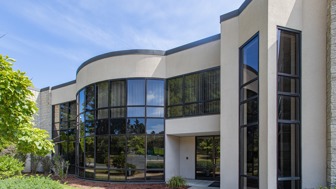 listing-image