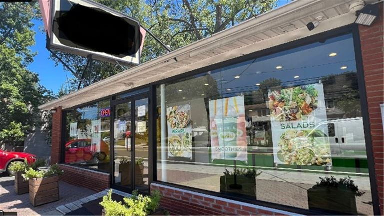 Salad, Wrap, Healthy smoothies store for Sale