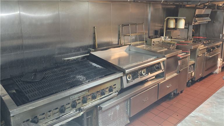 Thriving Casual Greek Restaurant with Sales over $1.35 Million