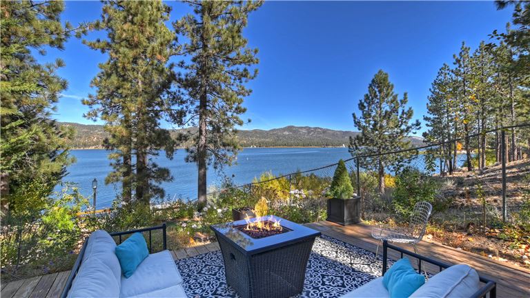 Lakefront - 2 Homes - One Lot