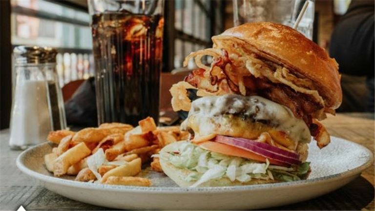 Turnkey Breakfast & Lunch Café in Prime Sarasota County Location