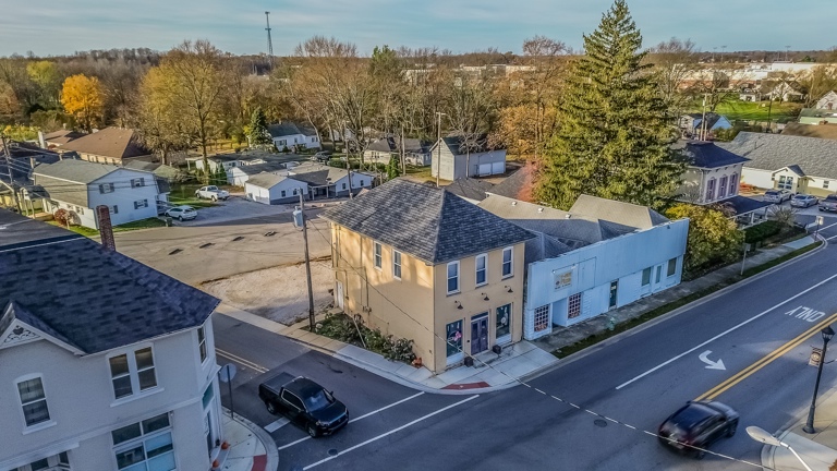 New Palestine - Florist and Building for Sale in New Palestine, Indiana