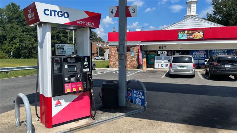 Over $45K monthly sale gas station, 2,484SF C-Store & Deli, THE BEST