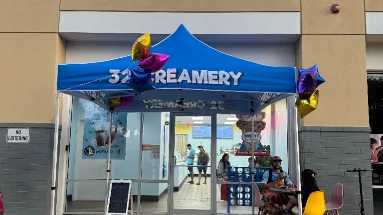 Ice cream and coffee shop