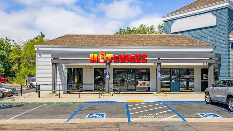 Exterior/ Storefront