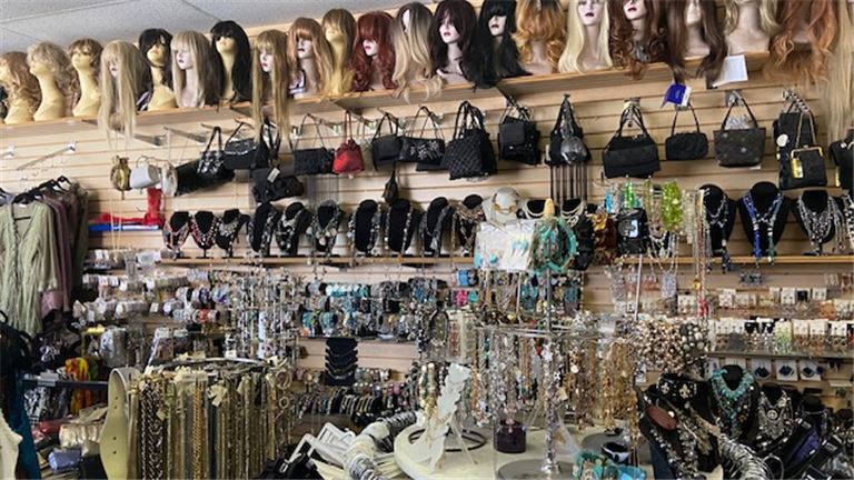 Unique Boutique Dress shop in the Greater Los Angeles Area