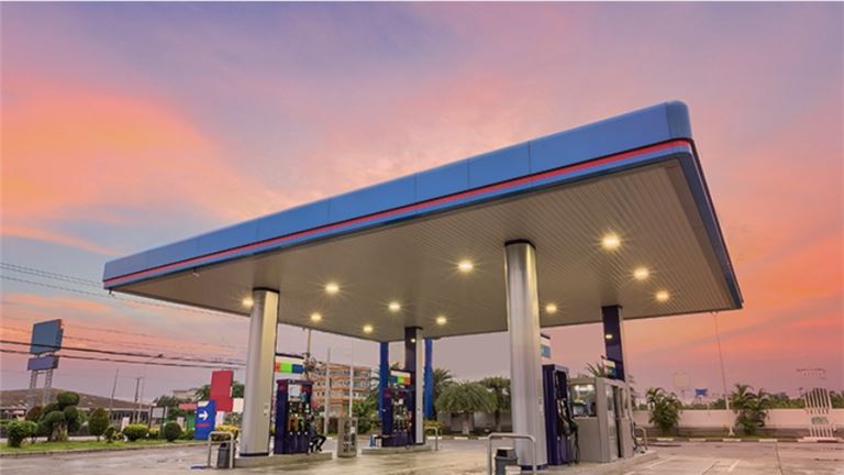 Triple Income Opportunity: Fuel, Car Wash, and Food in One!