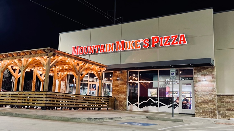Mountain Mike's Pizza Franchise in Fort Worth - $685K - $186K Cash Flow