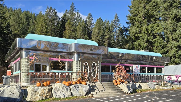 High-Volume Restaurant & Resort
