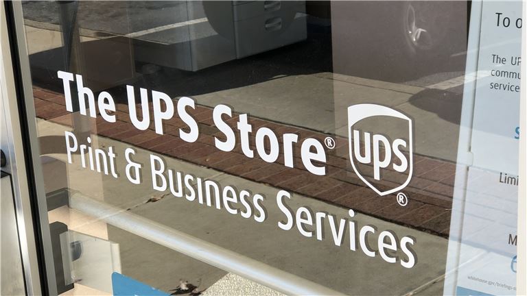 UNDER CONTRACT The UPS Store for Sale Suwanee $182K Inc $561K Sales