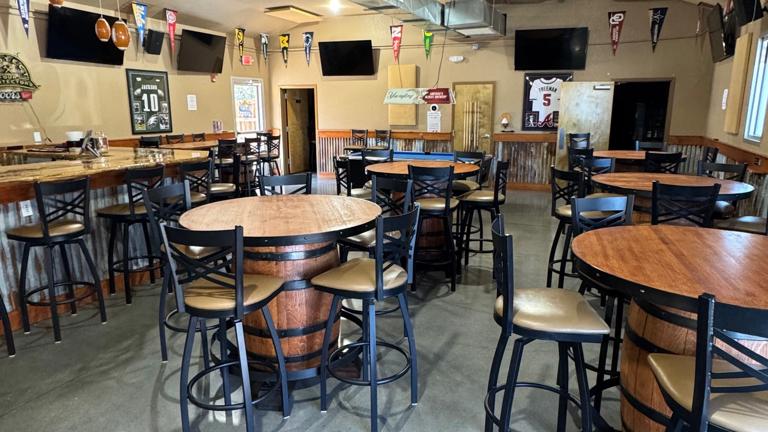 Sports Bar & Food Truck Near Lake Martin - $850K - Prime Resort Location