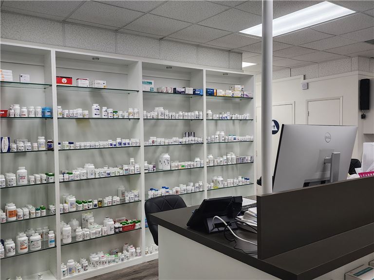 Busy Retail Pharmacy in San Fernando Valley, All Major PBMs