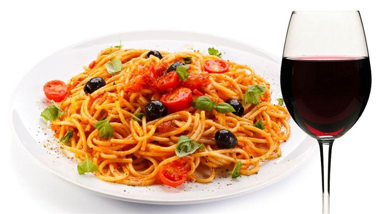 Bar/Restaurant/Packaged Goods Business With RE for Sale