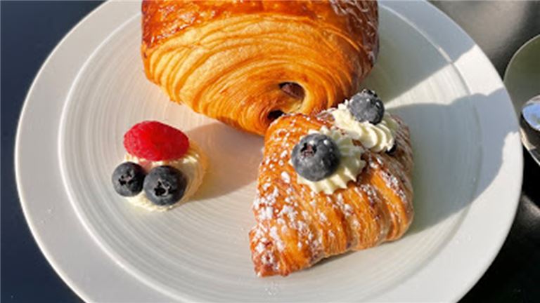 Casual Dessert Shop and Bakery for Sale!!